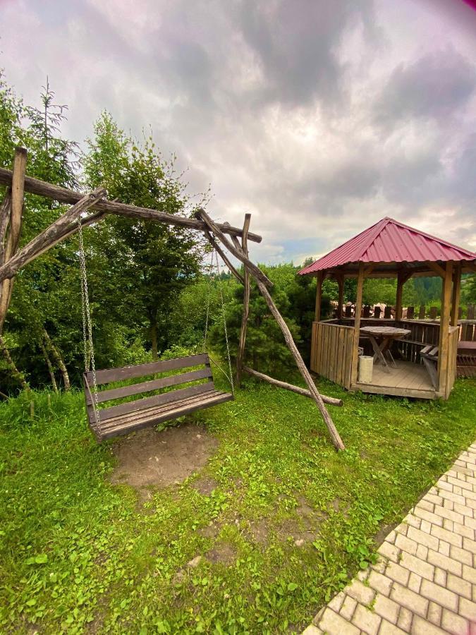 Біля Лісу Шале З Двома Спальнями Slavske Exteriör bild